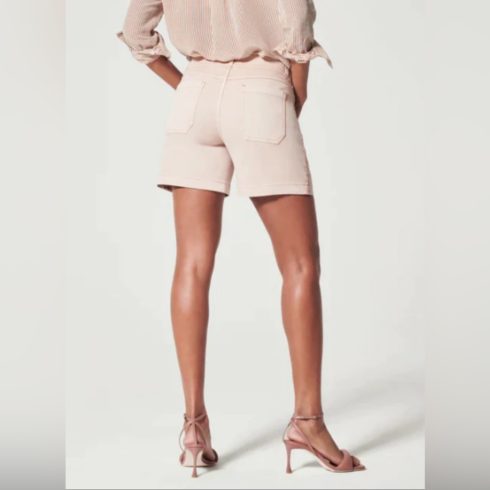 Spanx Stretch Twill 6” Shorts In Ice/Pale Pink Size XL
